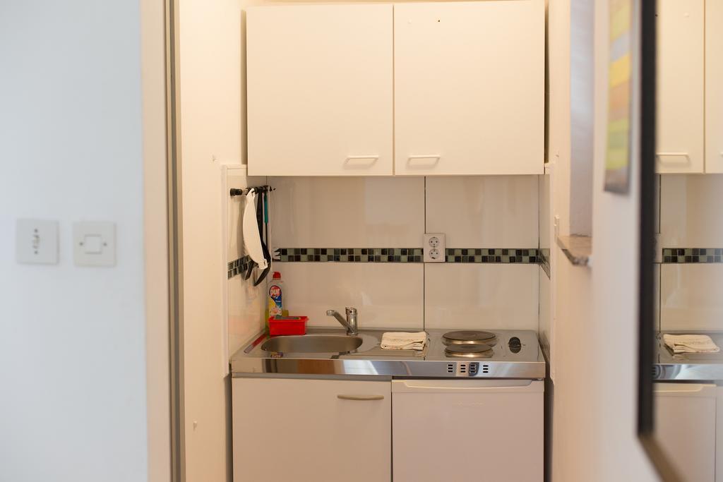 Apartments Vlatko Krk Town Luaran gambar