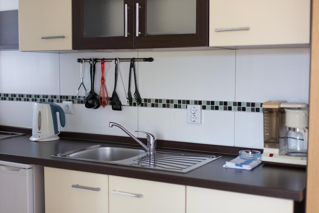 Apartments Vlatko Krk Town Luaran gambar